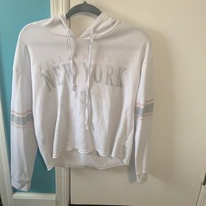 american eagle size medium white graphic sweatshirt